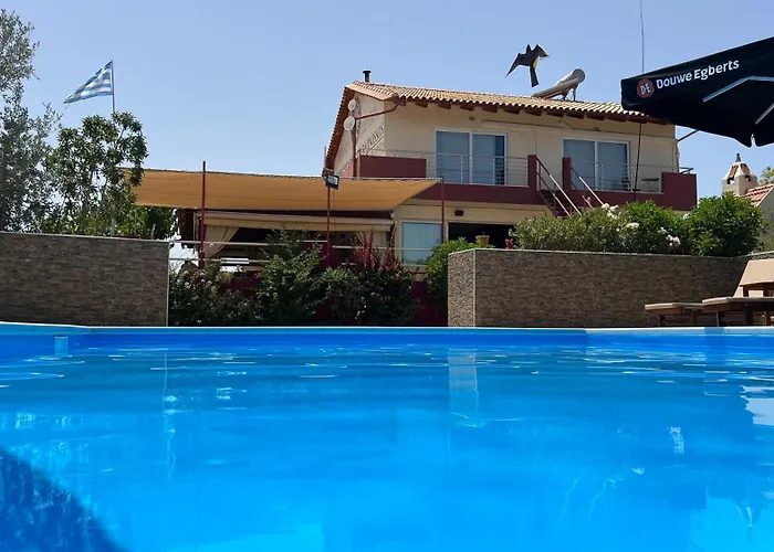 Arion Stables & Apartments